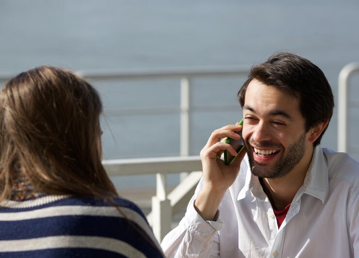 date smoothly with an Erotic chat line guy who is being distant