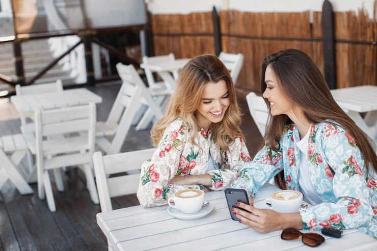 Rules to Communicate with Beautiful Lesbian Chatline Daters